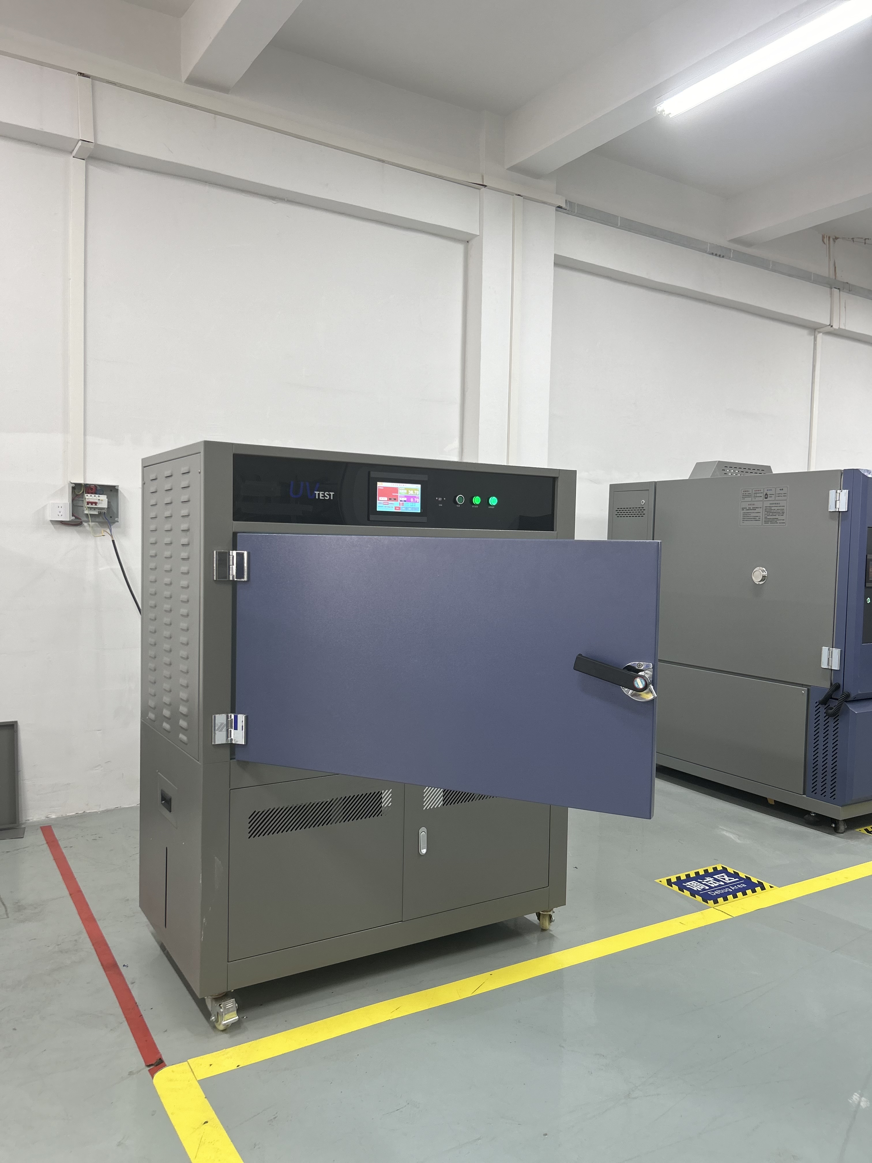 紫外線老化箱示意圖

