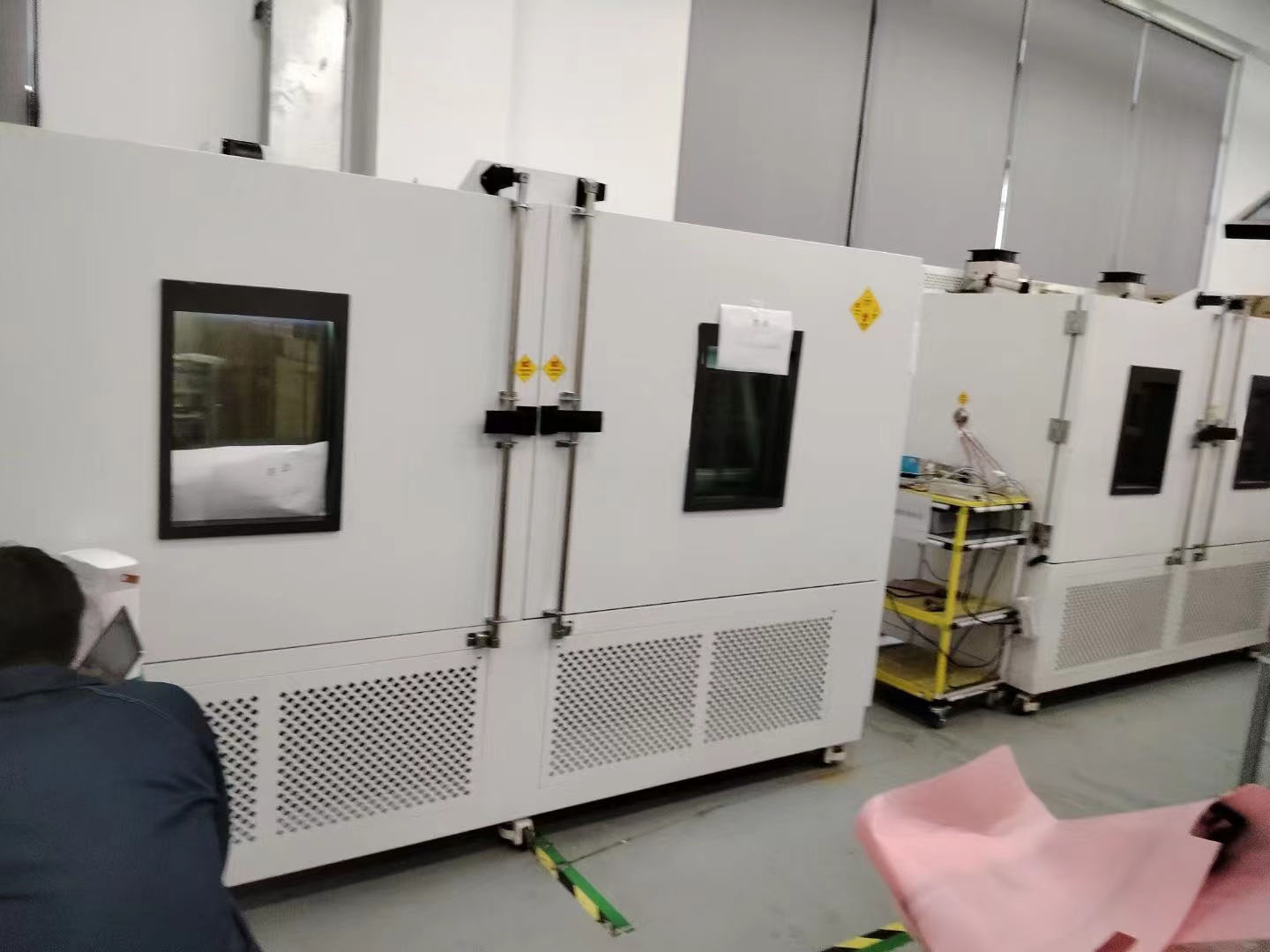 高低溫濕熱試驗(yàn)箱示意圖